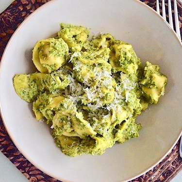 Tortellini with Kale and White Bean Pesto Recipe | SideChef