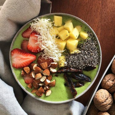 Super Green Tropical Smoothie Bowl Recipe | SideChef