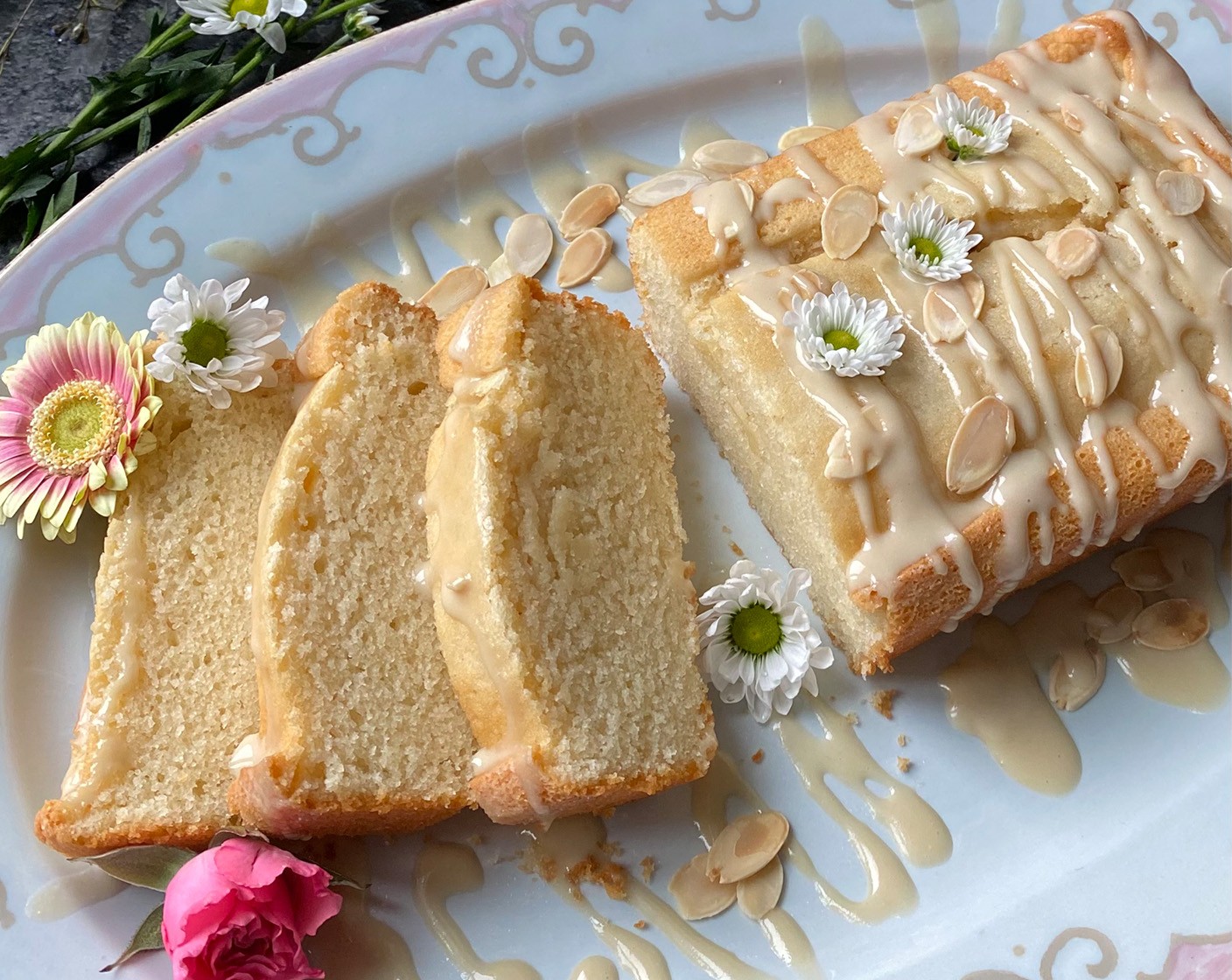 Almond-Tahini Cake