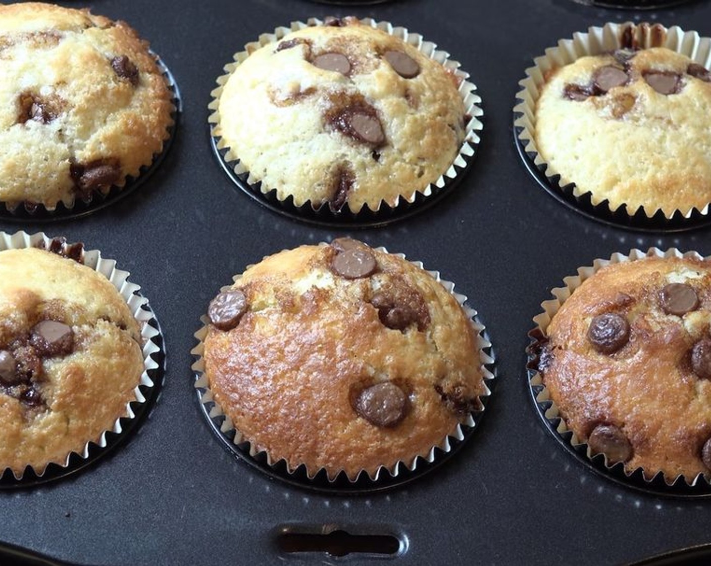 step 6 Let muffins rest for 5 minutes in the pan, then transfer to a wire rack to cool completely or eat warm! Once cooled completely, these will keep for up to 3 months if frozen in a ziplock. Just zap in the microwave to thaw and warm.