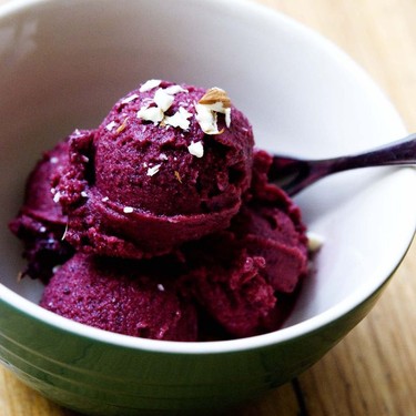 Blackberry Frozen Yogurt Ice Cream Recipe | SideChef