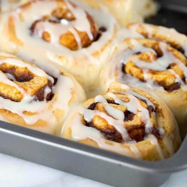 Pumpkin Butter Cinnamon Rolls with Maple Glaze Recipe | SideChef