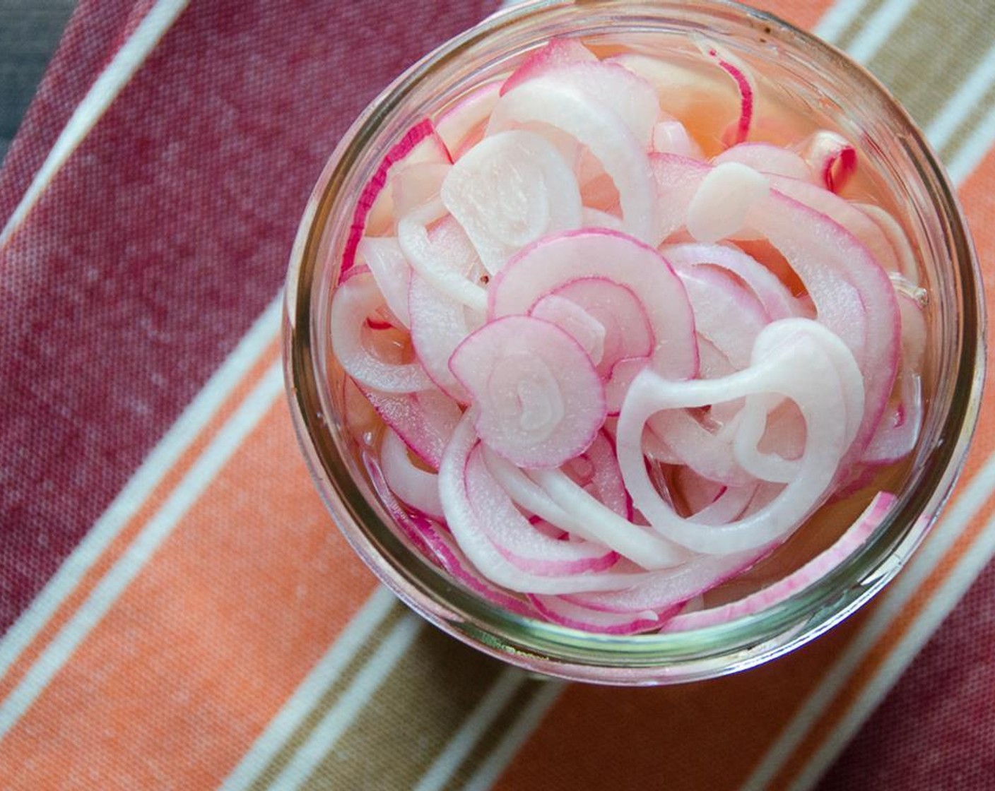 step 4 Combine Apple Cider Vinegar (1 cup), Granulated Sugar (1/2 Tbsp) and Kosher Salt (1 Tbsp) in a cup. Stir until sugar and salt have dissolved. Place the Red Onion (1) in a small bowl and cover with the vinegar mixture.