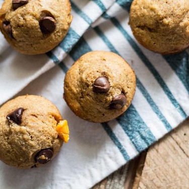 Healthy Butternut Squash Mini Muffins with Dark Chocolate Chips Recipe | SideChef