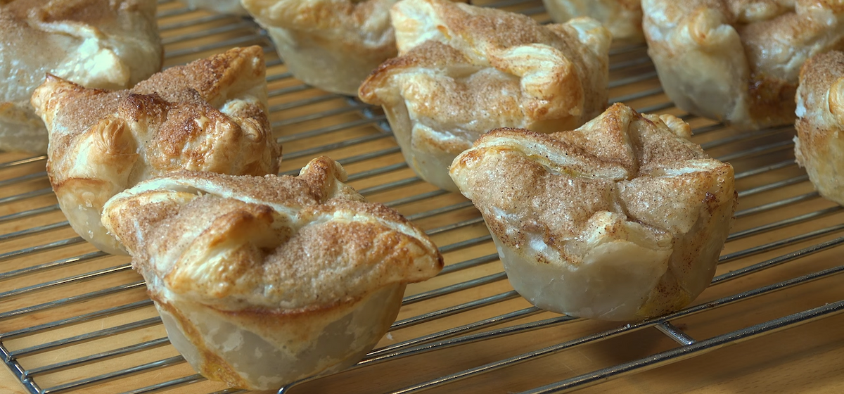 Cheater’s Mini Apple Pies Recipe | SideChef