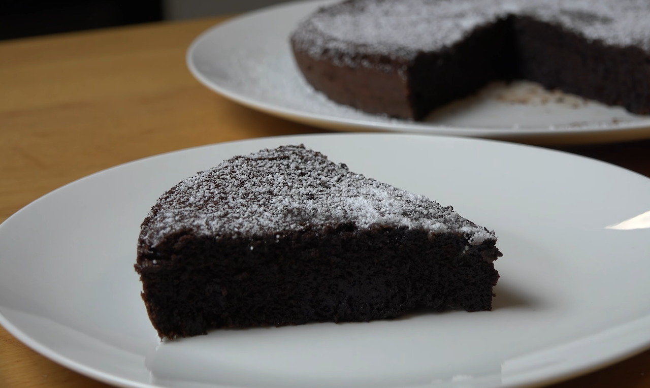 2-ingredient-chocolate-cake-recipe-sidechef