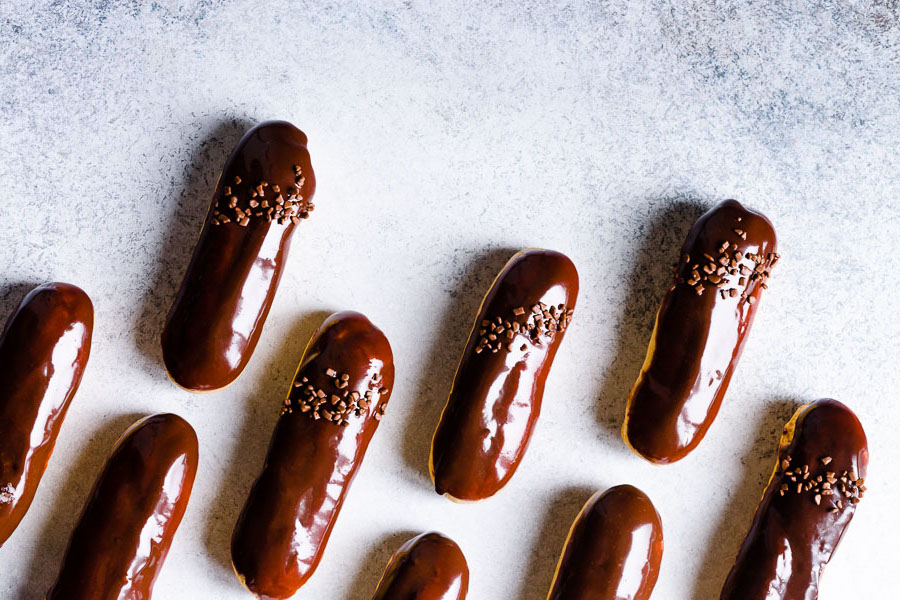 映画 éclair エクレール 決定稿 Classic Eclairs with Vanilla Pastry Cream Recipe | SideChef