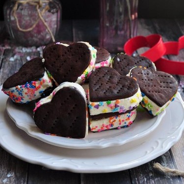 Cupid's Ice Cream Sandwiches Recipe | SideChef