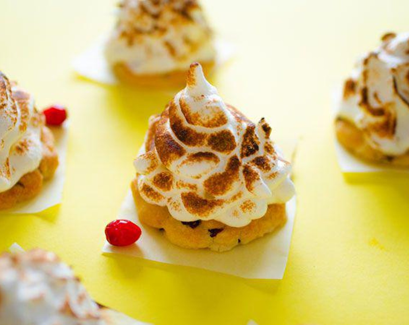 Berry Baked Alaska Cookies