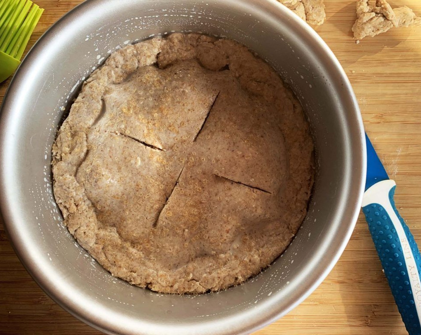 step 6 Drop in the filling, then cover your pie with the second crust, sealing the edges together well. Using a sharp knife make some cuts on the top of the crust, then sprinkle with some Coarse Sugar (to taste).