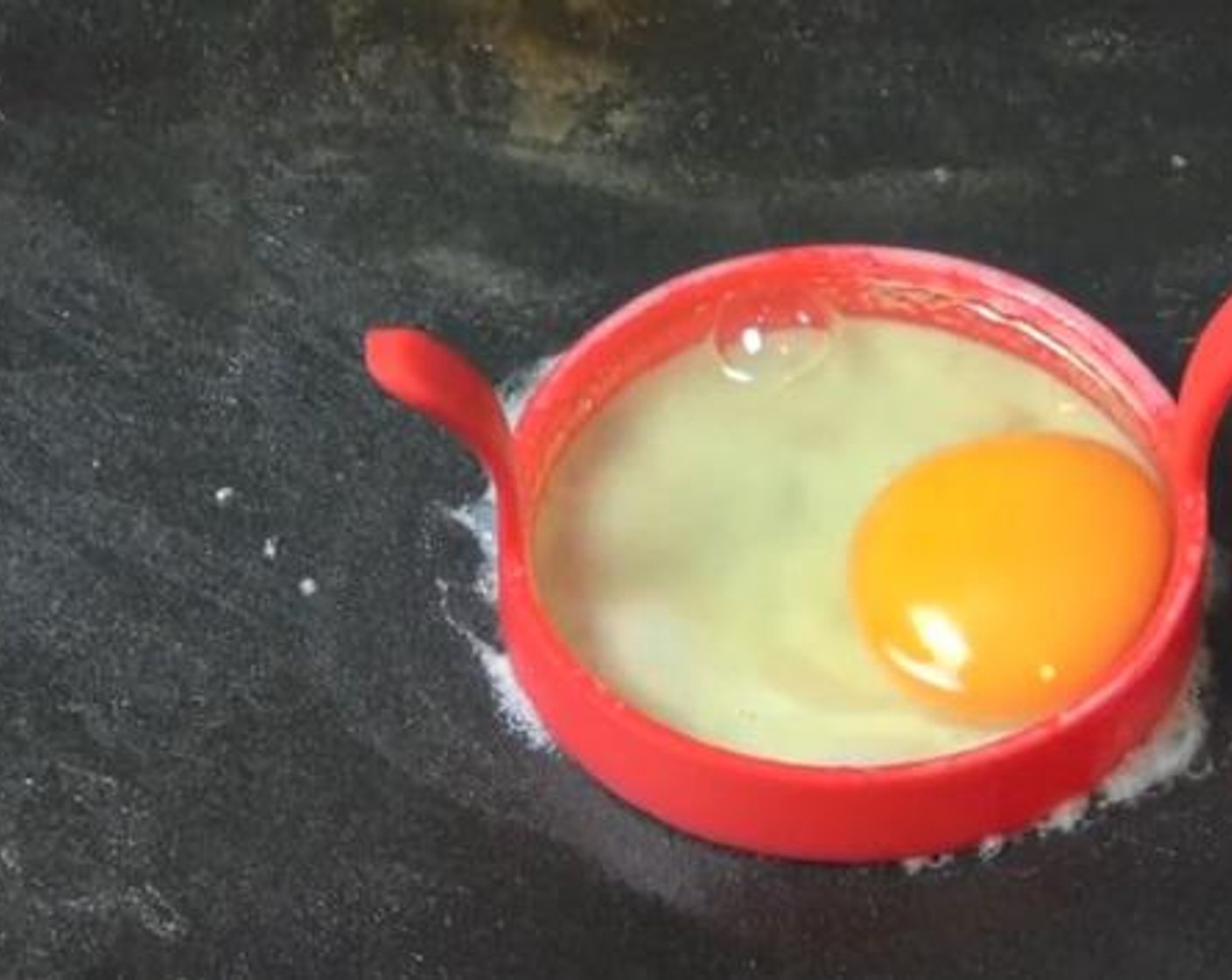 step 3 Cook the Eggs (4) inside an egg ring.