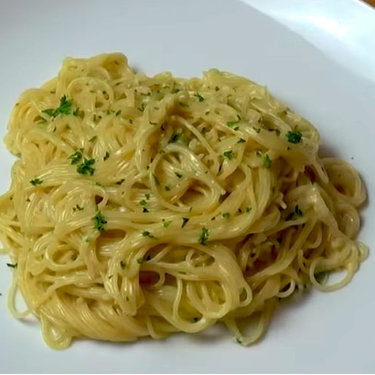 One Pot Creamy Garlic Angel Hair Pasta Recipe | SideChef
