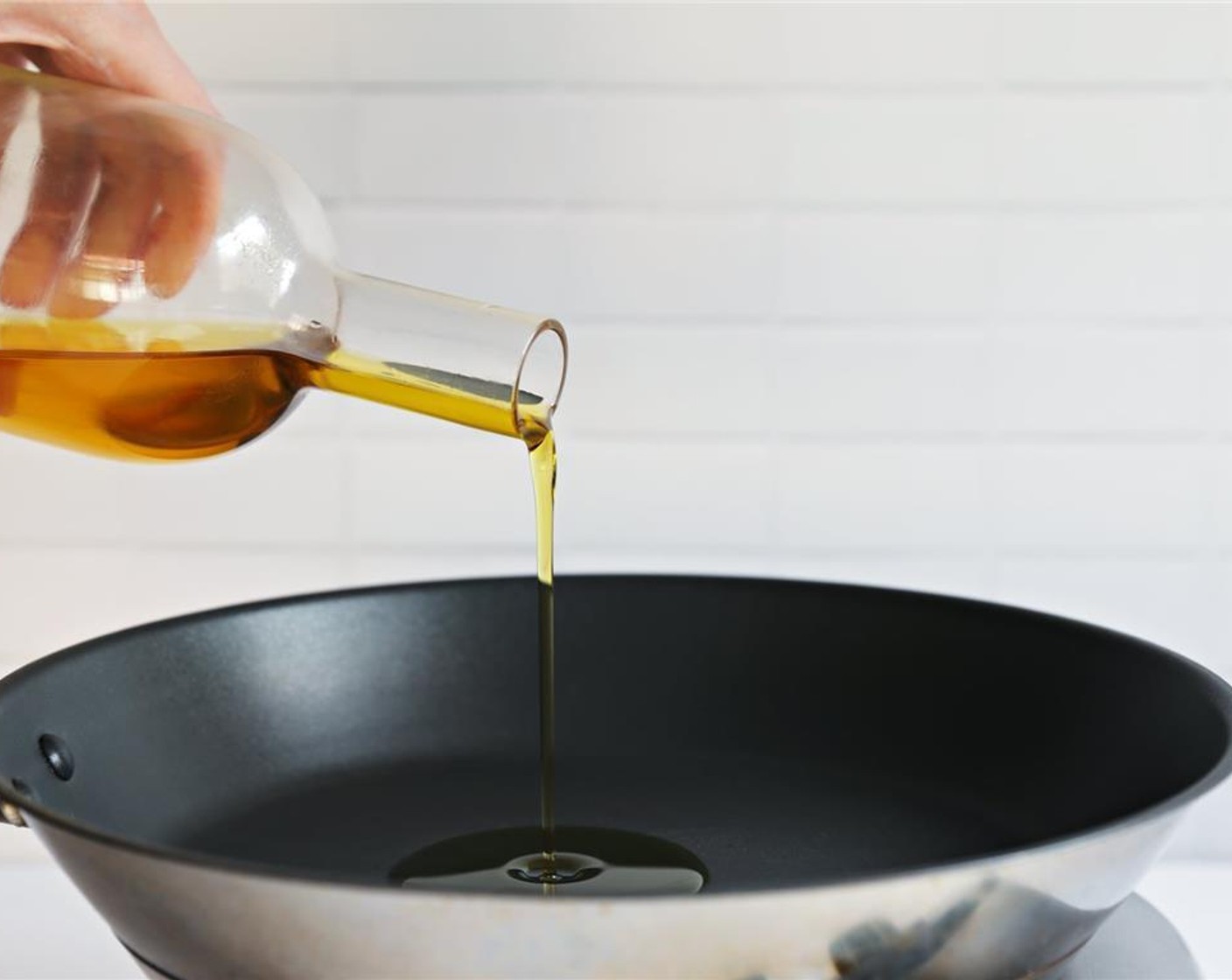 step 1 Heat a medium saucepan over medium heat and add Olive Oil (1 Tbsp). Swirl pan till oil coats the bottom.