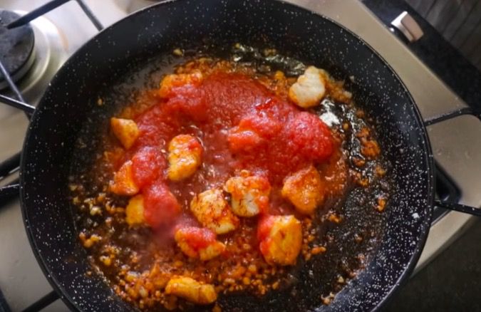 Spanish shrimp fideuá - Chatelaine