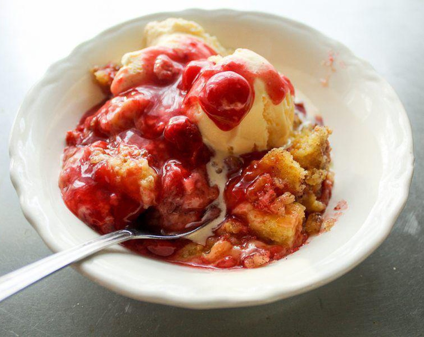 Cinnamon Cherry Crockpot Cobbler