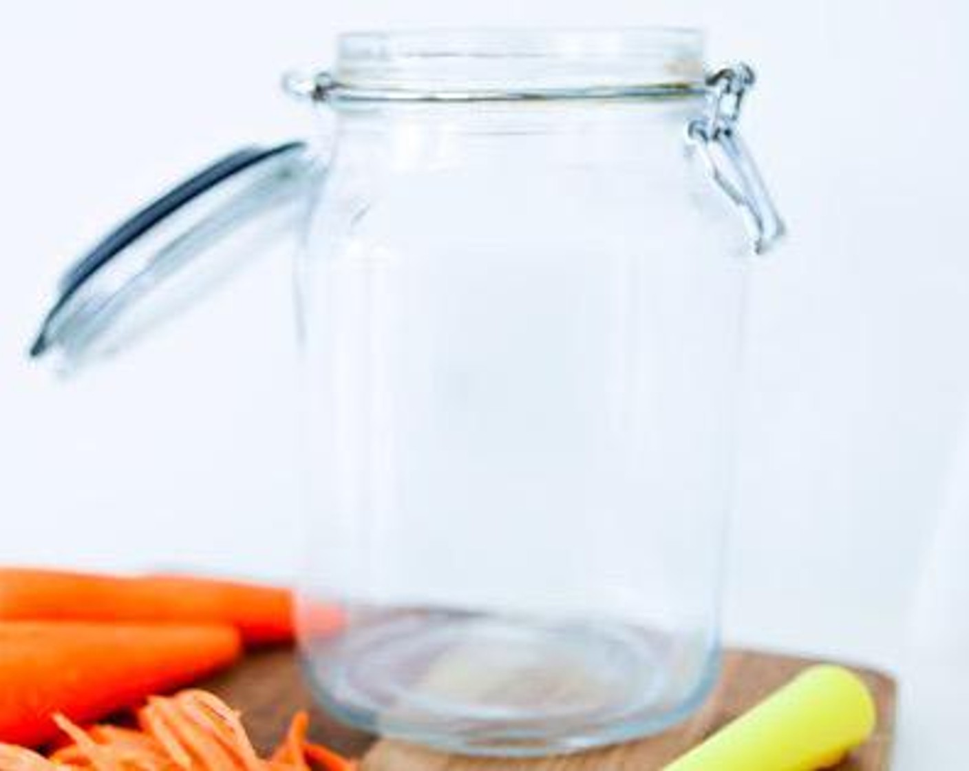 step 1 Wash a 1x1.5 liter flip-top lid glass jar with Water (1 splash) and Distilled White Vinegar (1 splash). Do not use soap or your kitchen sponge. Set aside to air dry while you prepare your vegetables.