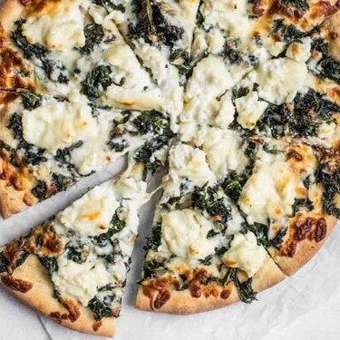 Garlicky Kale And Ricotta Pizza Recipe | SideChef