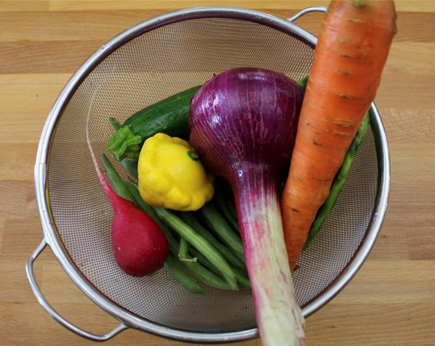 step 3 Chop up Radish (1 cup), Carrot (1 cup), Green Beans (1 cup), and Cucumber (1 cup). Chop up Fresh Basil (1 Tbsp), Fresh Parsley (1 Tbsp), Fresh Chives (1 Tbsp) and combine.