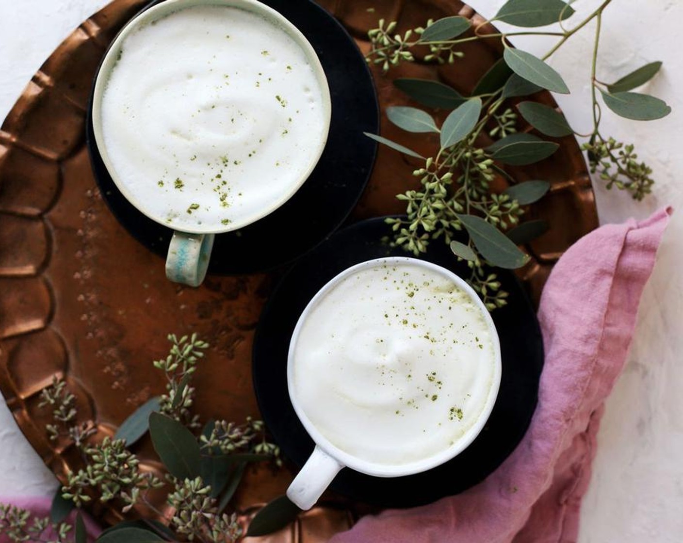 step 3 Sprinkle top with a pinch of matcha.