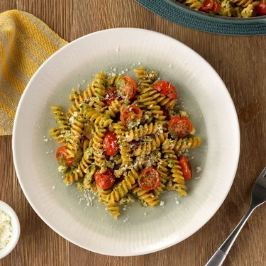 Chickpea Rotini with Chicken, Pesto, and Oven Roasted Tomatoes Recipe | SideChef