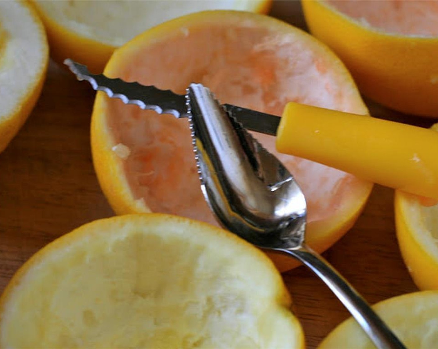 step 2 Remove pulp by using a grapefruit knife and spoon. Make sure not to poke any holes in the peel. You will probably only need about 6 grapefruit halves.
