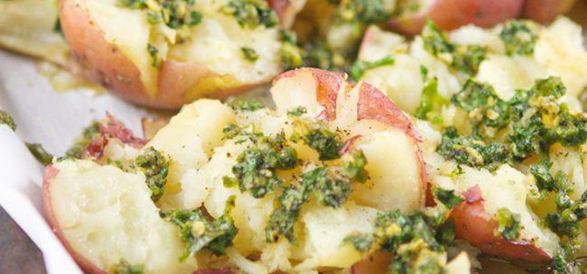 Crispy Garlic Smashed Potatoes Recipe | SideChef