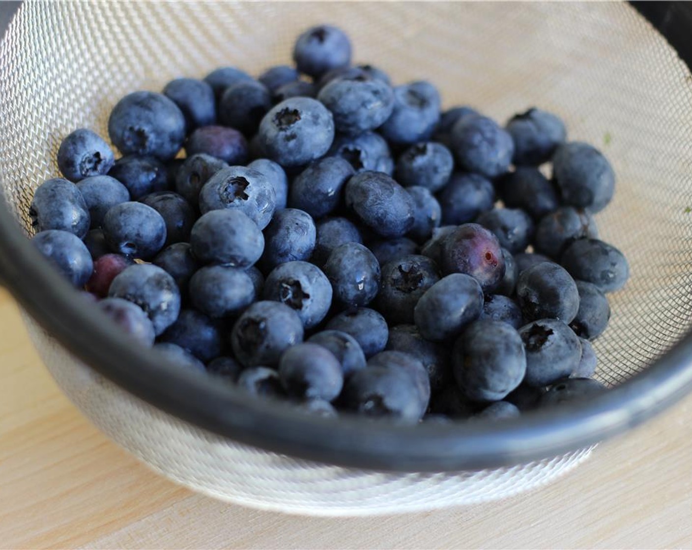 step 6 Rinse the Fresh Blueberry (1/2 cup).