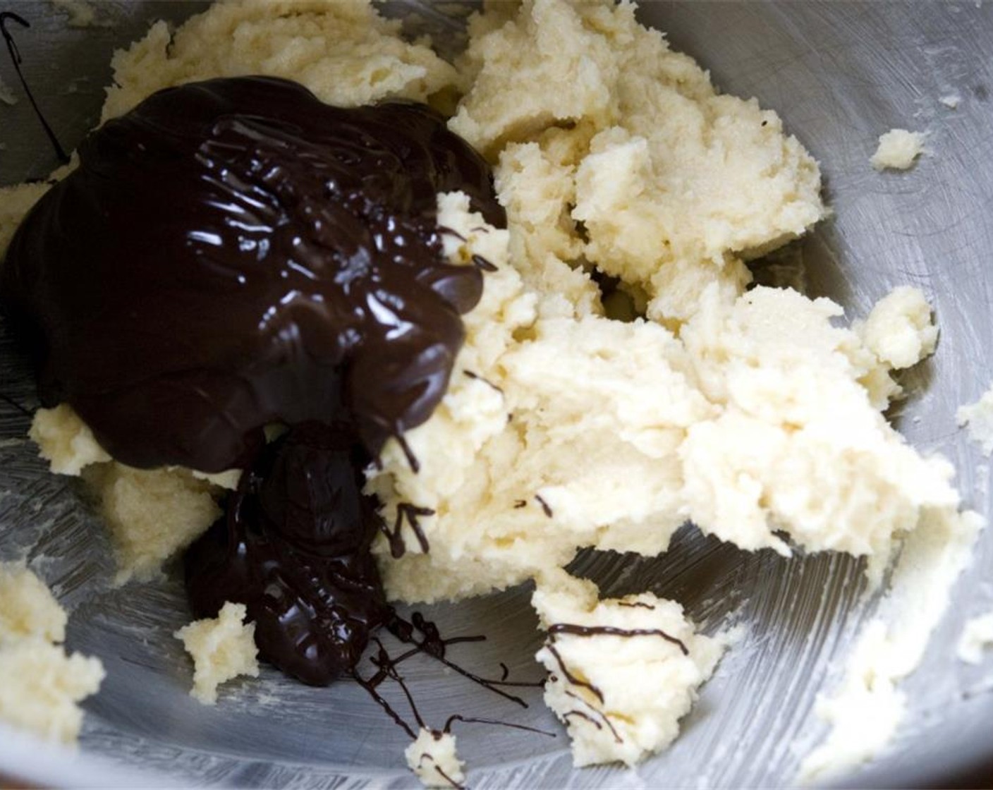 step 7 Then pour the melted chocolate into the batter.