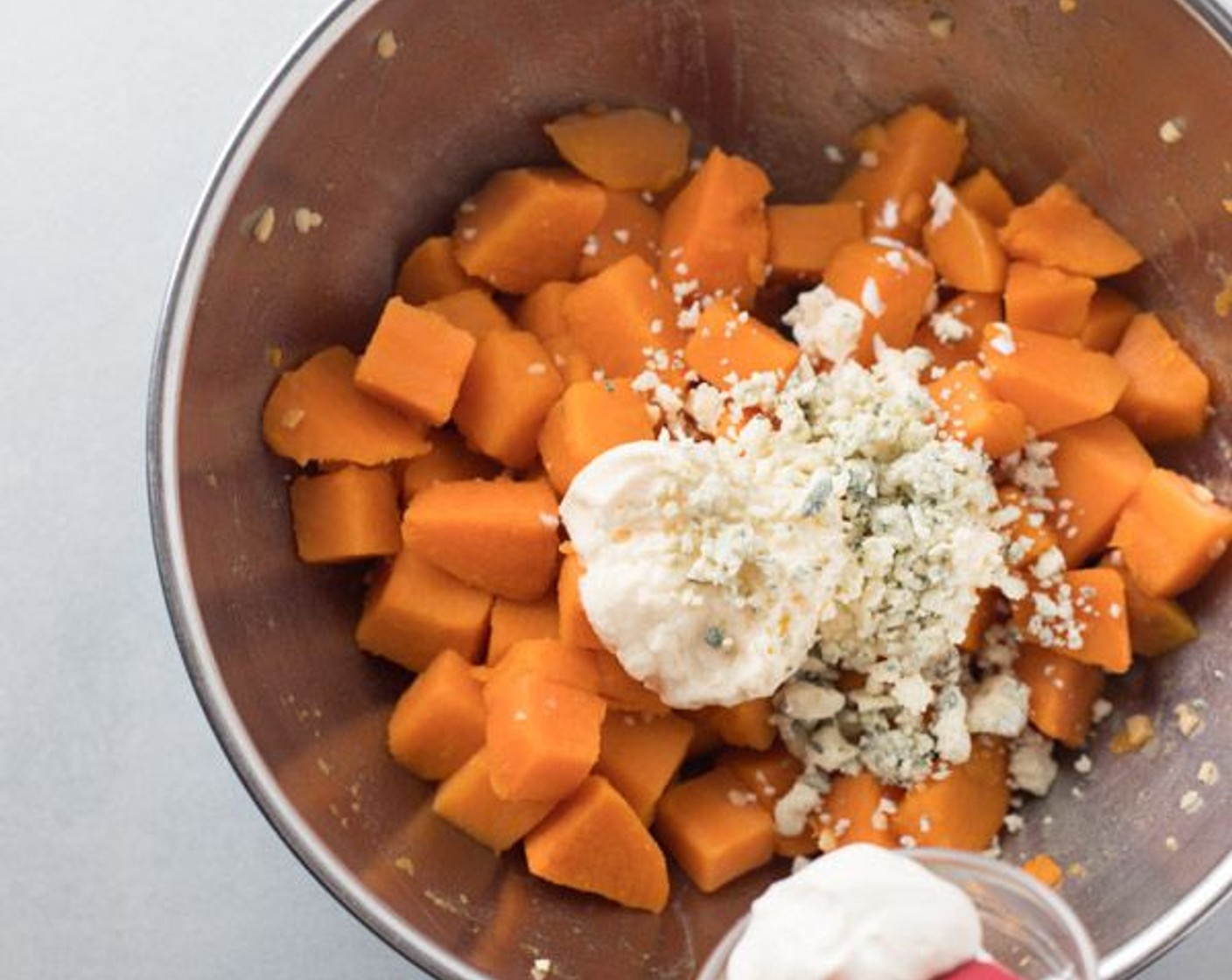 step 4 In a large bowl combine the juice from Lemon (1), Worcestershire Sauce (1/2 Tbsp), Apple Cider Vinegar (1 Tbsp) and Garlic (1 tsp). Toss with this the sweet potatoes and refrigerate until cold.