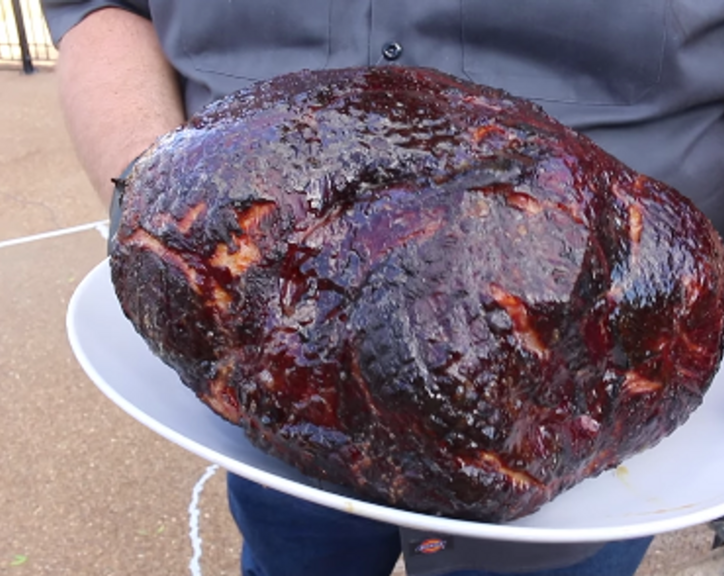 step 6 When the internal temp hits 140 degrees F (60 degrees C), remove ham from smoker and allow to rest for 10 minutes before slicing and serving.