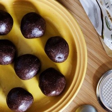 Keto Brownie Fat Bombs Recipe | SideChef