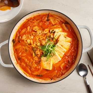 Tuna Kimchi Stew (Chamchi-kimchi-jjigae) Recipe | SideChef