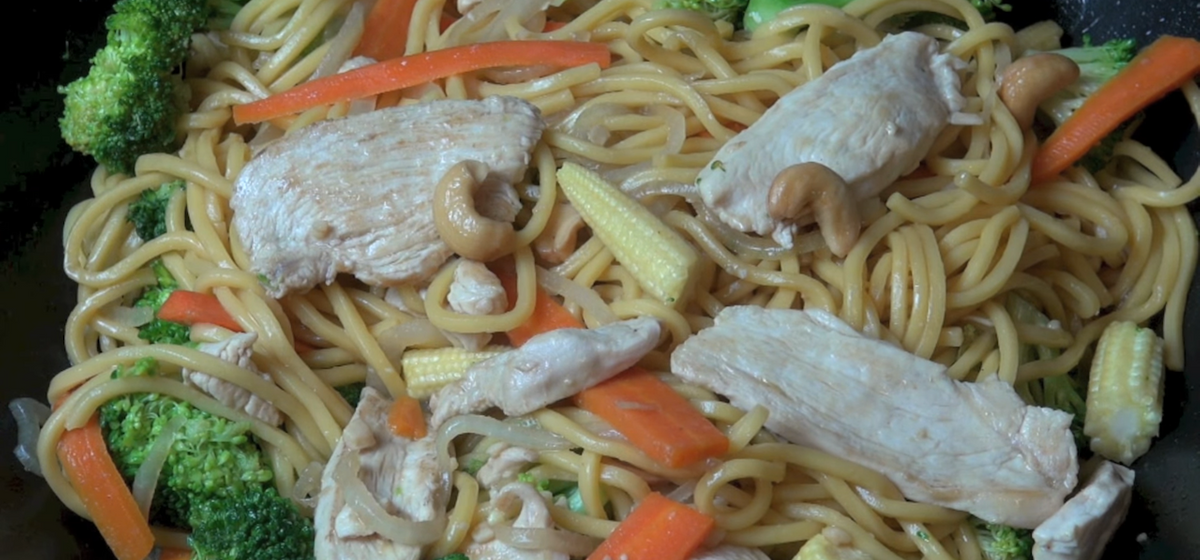 Chicken with Cashew Nuts Stir Fry Recipe | SideChef