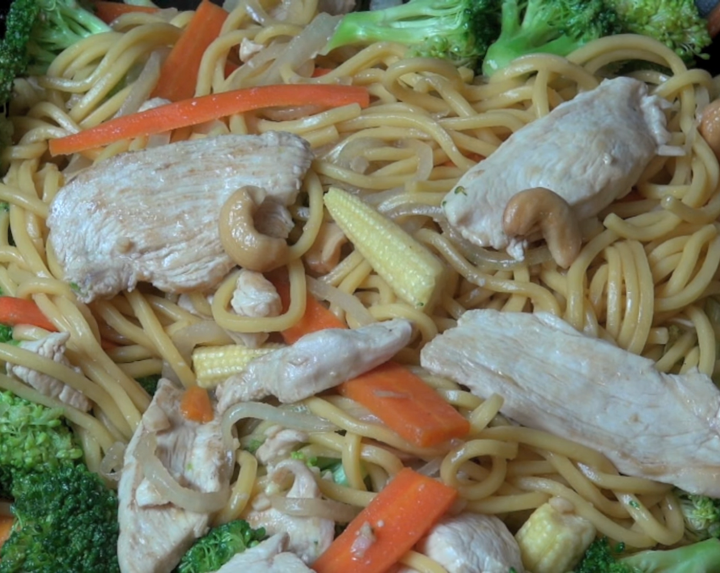 Chicken with Cashew Nuts Stir Fry