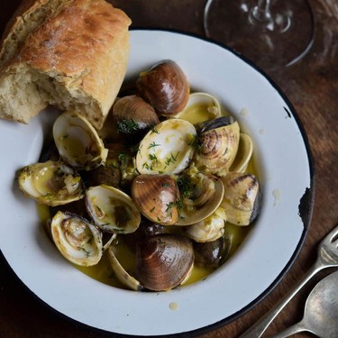 Italian-Style Steamed Clams Recipe | SideChef