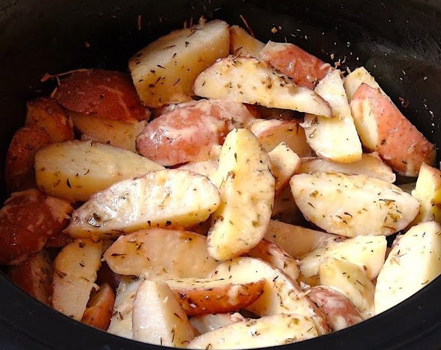 Slow Cooker Garlic Parmesan Potatoes