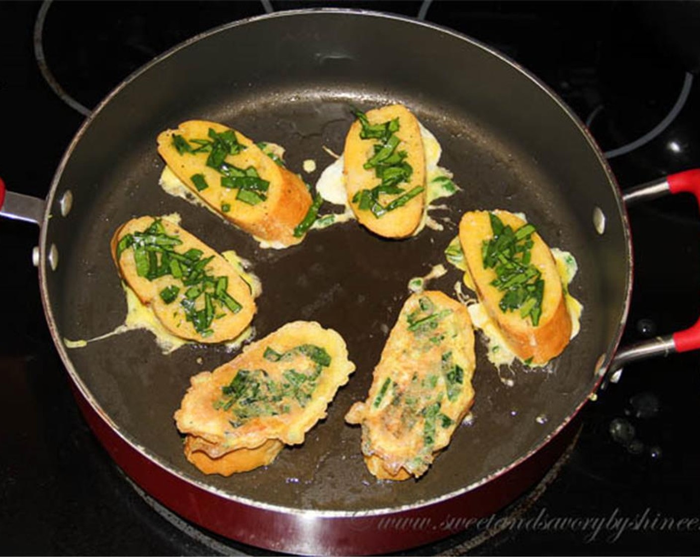 step 5 Place the bread slices in the greased, hot frying pan and cook until golden brown for about 2-3 minutes. Flip and cook for another 2-3 minutes. Serve immediately.