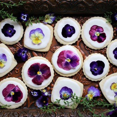 Shortbread with Spring Pansies & Violets Recipe | SideChef