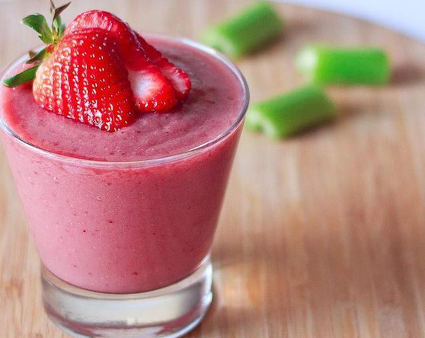 Red Berry Celery Smoothie