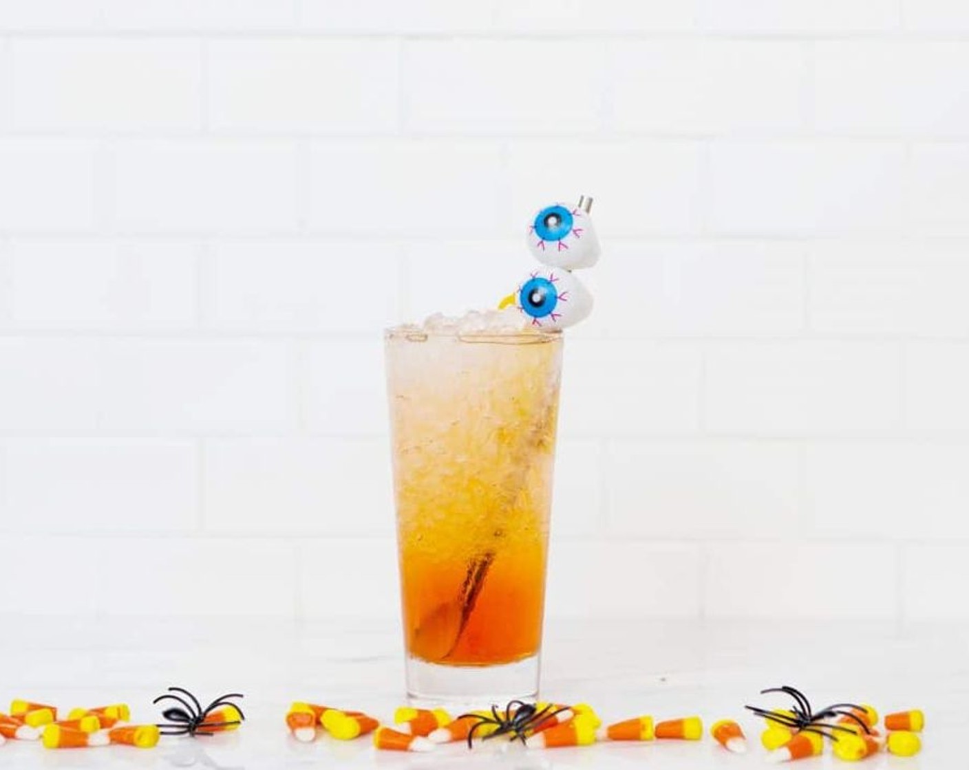 Halloween Cocktail: Aperol Spritz