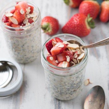 Overnight Strawberry Cheesecake Muesli Recipe | SideChef