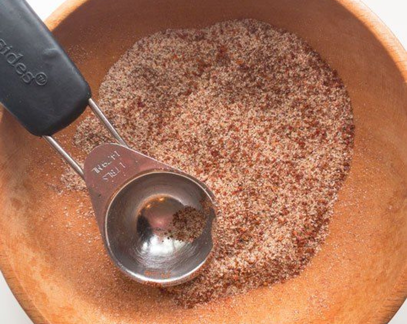 step 3 Mix Chili Lime Seasoning Blend (1 Tbsp) and Simply Organic Garlic Powder (1 Tbsp) in separate bowl.