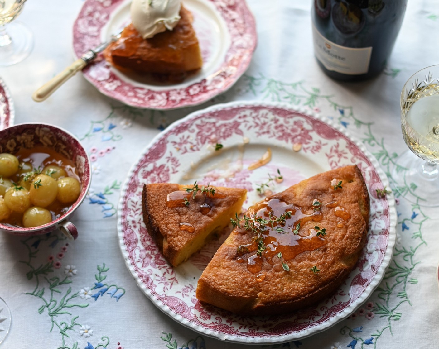 step 10 Before slicing, garnish the top of the cake with any leftover thyme leaves or flowers, and serve the cake with some softened mascarpone or clotted cream.