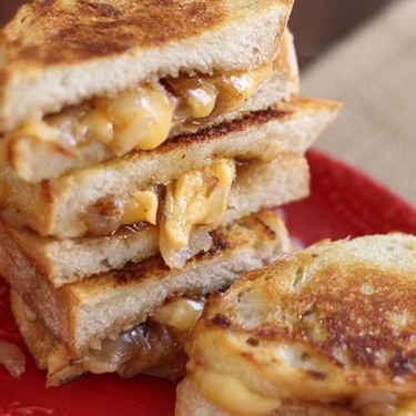 Double Gouda & Fig Grilled Cheese Recipe | SideChef