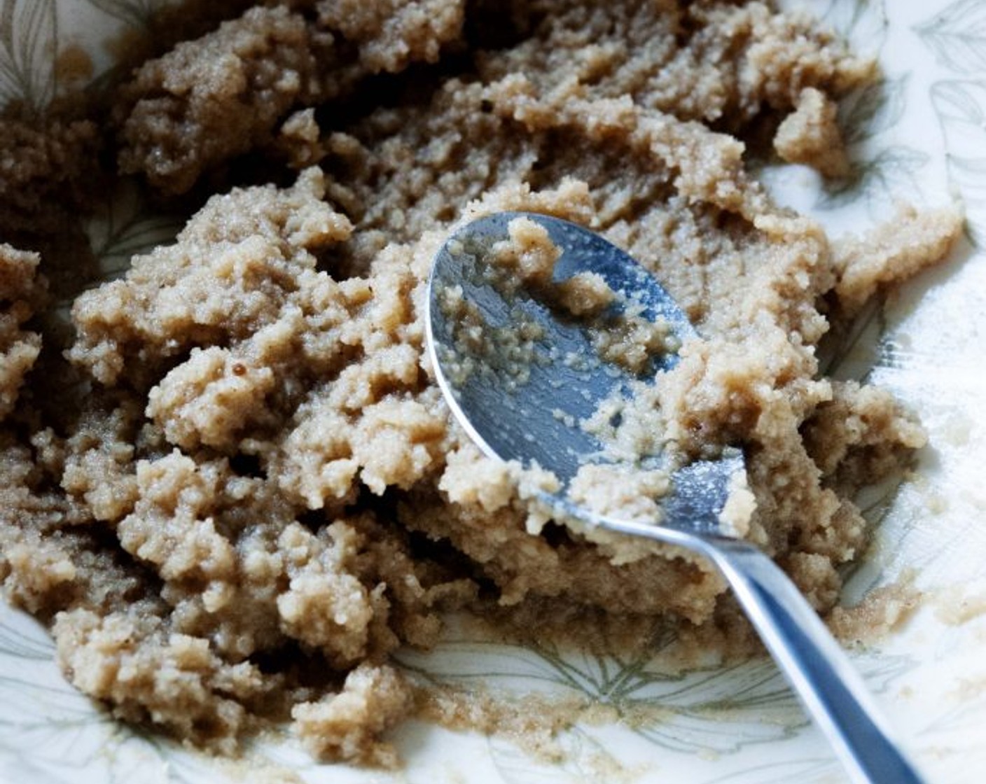 step 14 In a bowl, combine the Almond Flour (3 Tbsp), Coconut Sugar (2 Tbsp), Ground Cinnamon (1 Tbsp), and slowly pour in the Coconut Oil (3 Tbsp), just enough to get the mixture coming together.