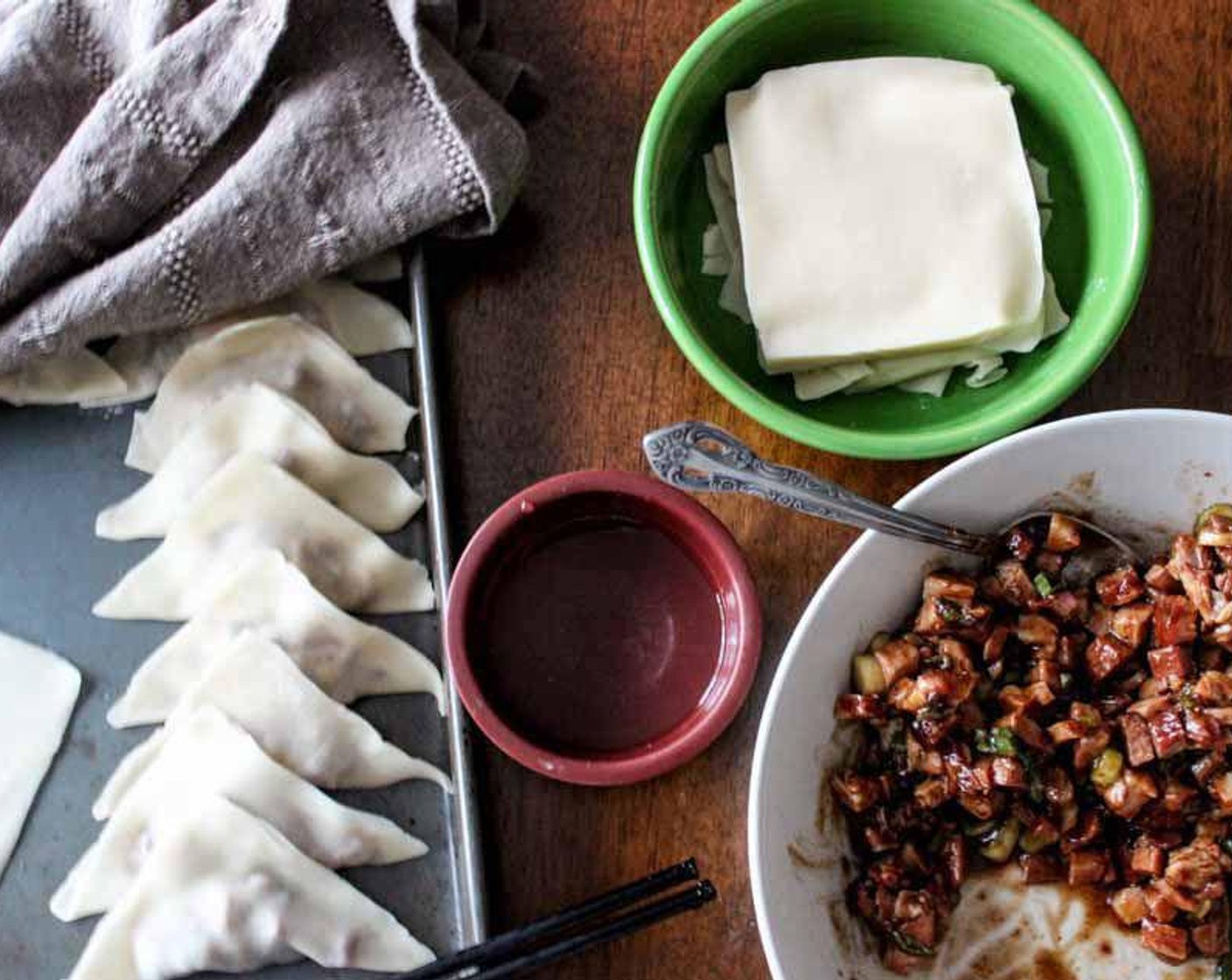 step 1 Combine Char Siu (1 lb), Oyster Sauce (1 1/2 Tbsp), Hoisin Sauce (1 1/2 Tbsp), Chinese Five Spice Powder (1/2 tsp), Honey (1 1/2 Tbsp) and Scallions (2 stalks) together into one bowl and mix until the meat has been coated in the sauce.