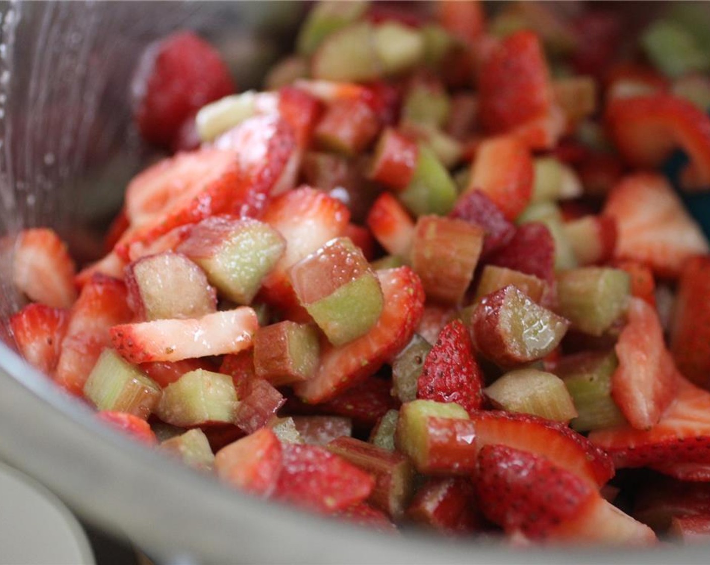 step 3 Add the Tapioca Starch (2 Tbsp), Granulated Sugar (1/2 cup), Agave Syrup (3 Tbsp), juice from Lemon (1) and Salt (1 pinch) and mix gently. Be careful not to crush the fruit.