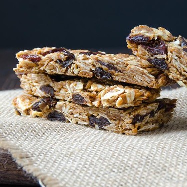 Cherry Almond Granola Bars Recipe | SideChef