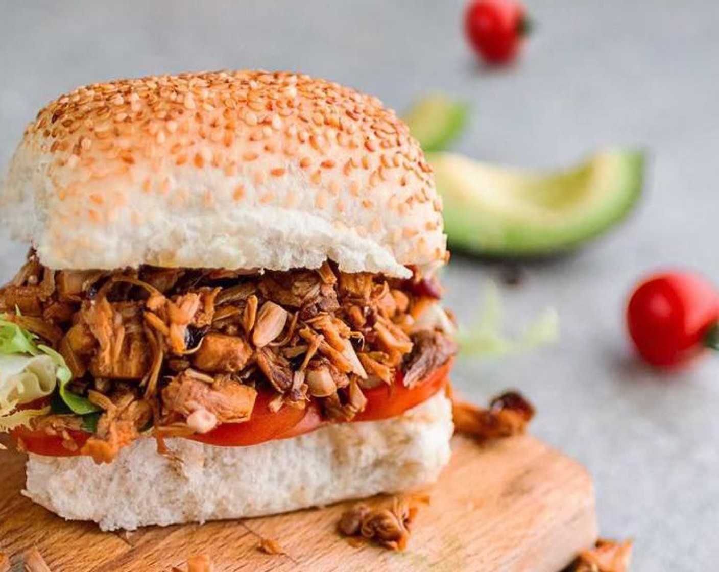 Vegan "Pulled Pork" Style Jackfruit Burger