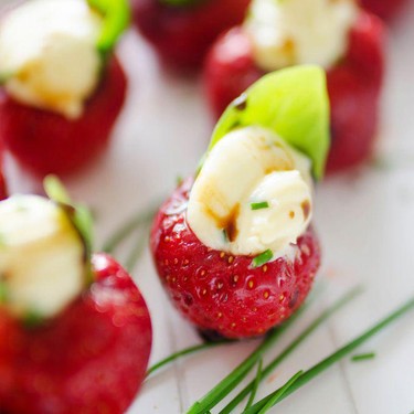 Herby Whipped Brie Stuffed Strawberries Recipe | SideChef